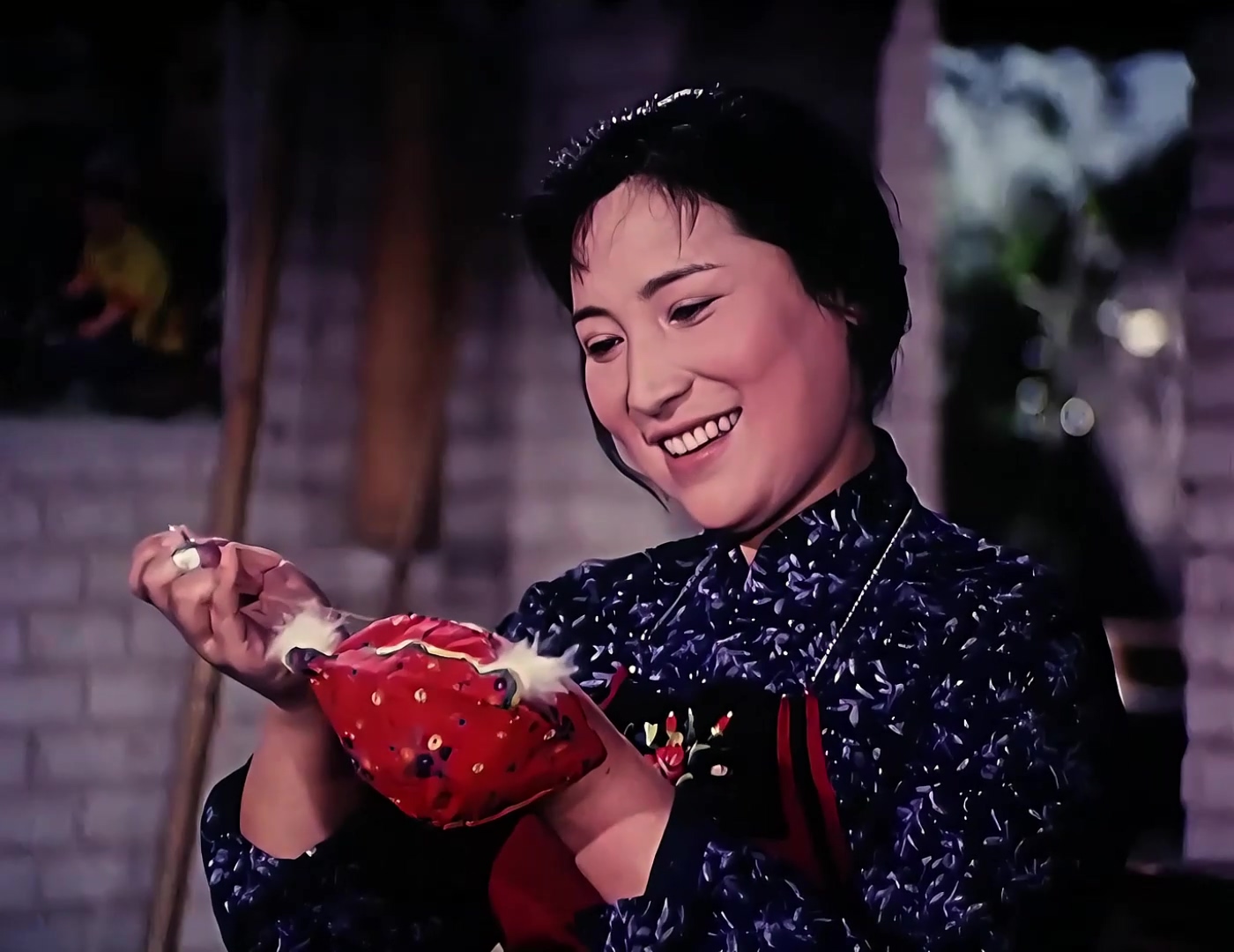 甜蜜的事业修复版.mp4_20250326_142343.667.jpg