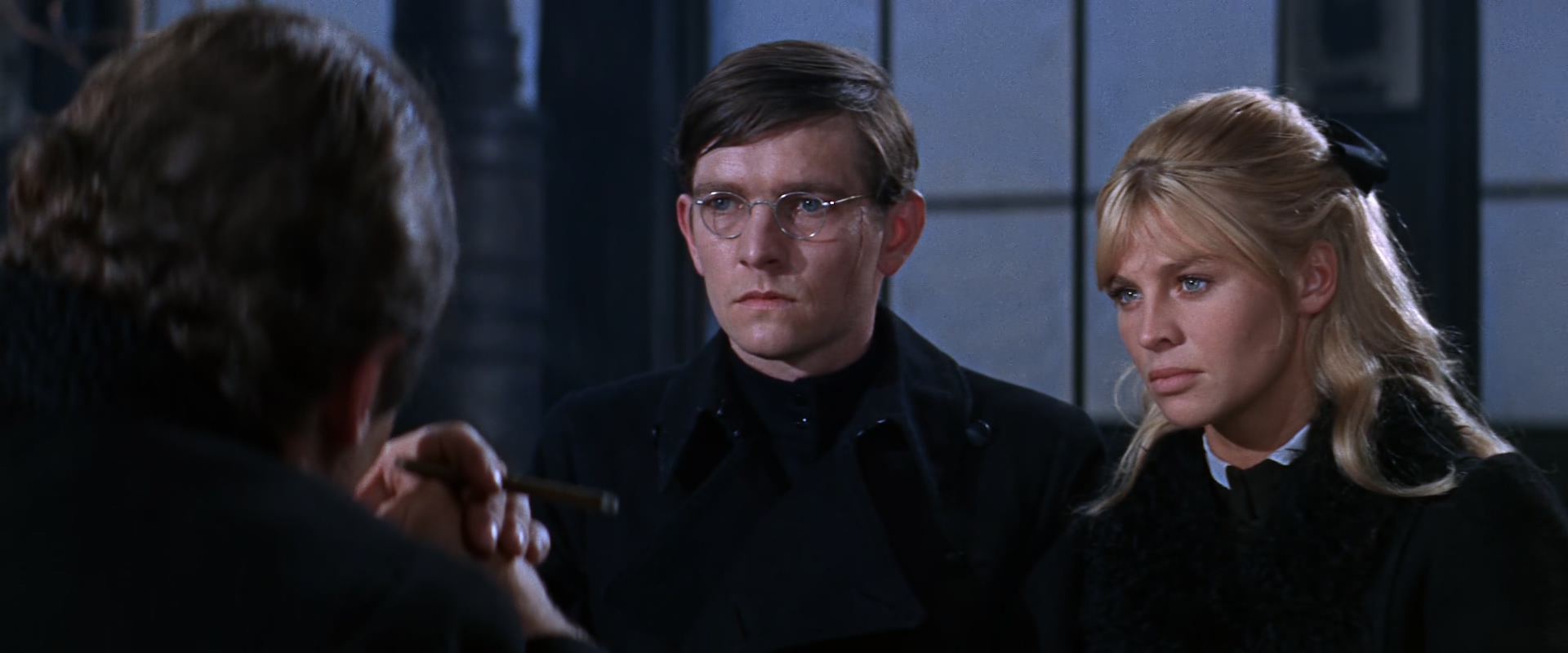 日瓦格医生.Doctor.Zhivago.1965.BluRay.1080p.x265.10bit.4Audio-MiniHD.mkv_2025051.jpg