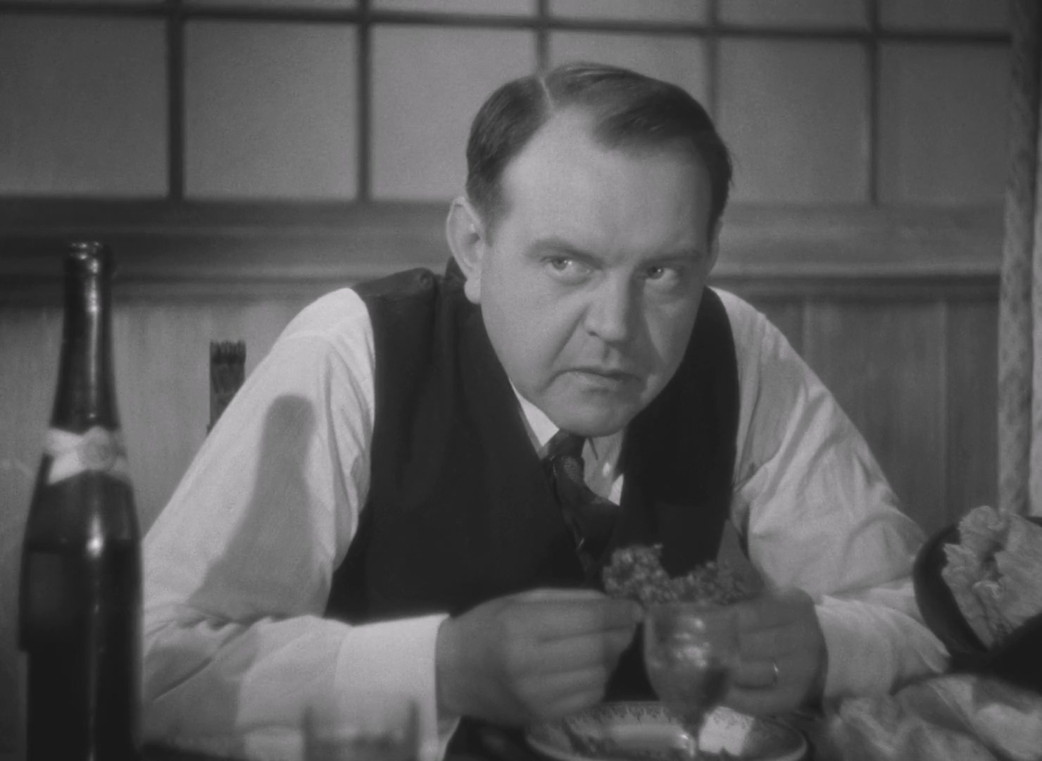The.Human.Beast.1938.1080p.BluRay.x264.AAC-[YTS.MX].mkv_20250511_171239.184.jpg