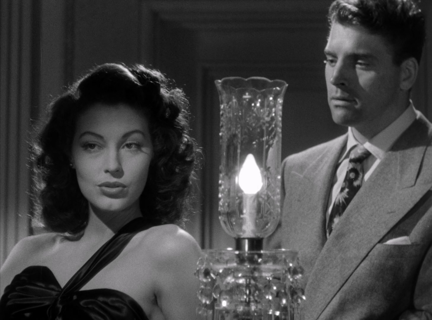 The.Killers.1946.CC.1080p.BluRay.x265.10bit.FLAC.1.0-SONYHD.mkv_20250515_230048.949.jpg