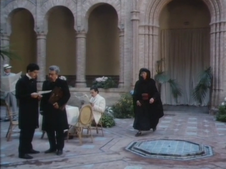 后宫的规条.Harem.1986.DVD.2Audio.bttiantang.org.mkv_20250517_151106.517.jpg