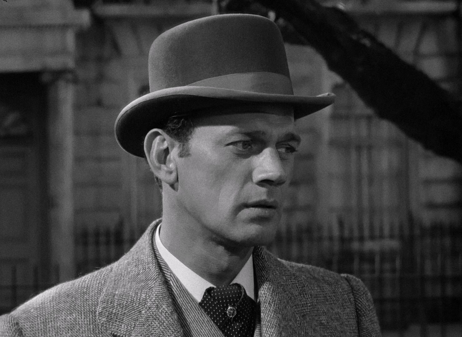 Gaslight.1944.WAC.1080p.BluRay.x265.HEVC.FLAC-SARTRE-bylh.mkv_20250518_085025.401.jpg