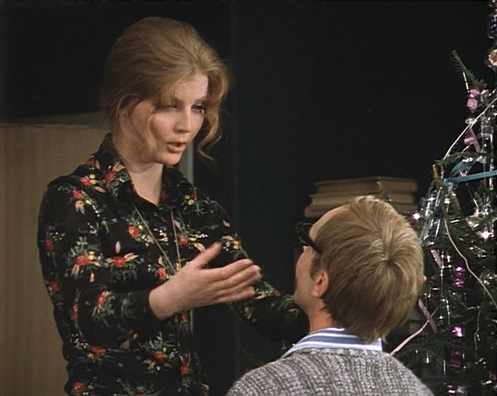The.Irony.of.Fate.or.Enjoy.Your.Bath.1975.DVDRip.DD5.1.x264-MOMOHD.mkv_20250520_.jpg