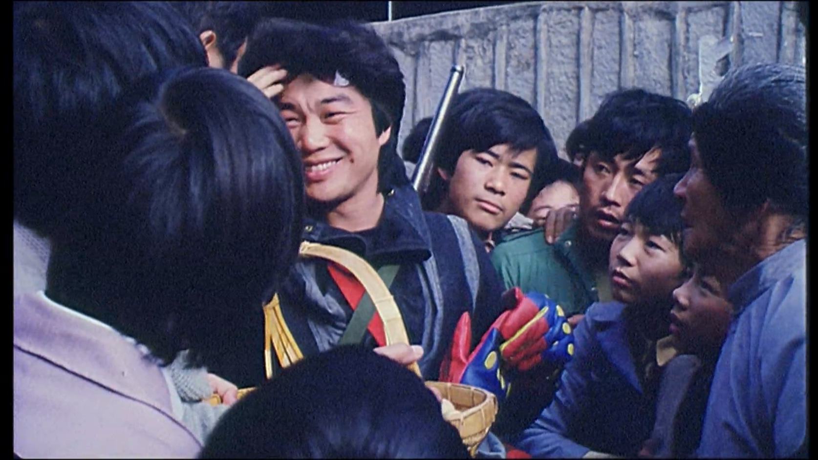 温柔的眼镜.MP4_20250520_115929.103.jpg