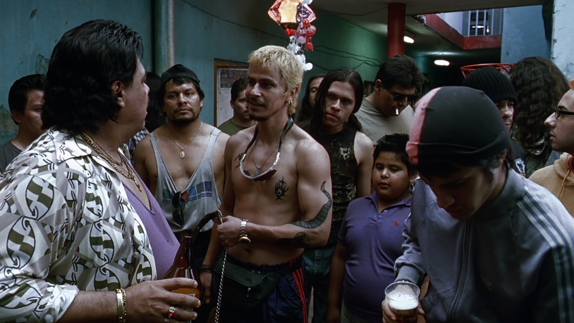 Amores.perros.2000.BluRay.1080p.x265.10bit-MiniHD.mkv_20250524_000237.656.jpg
