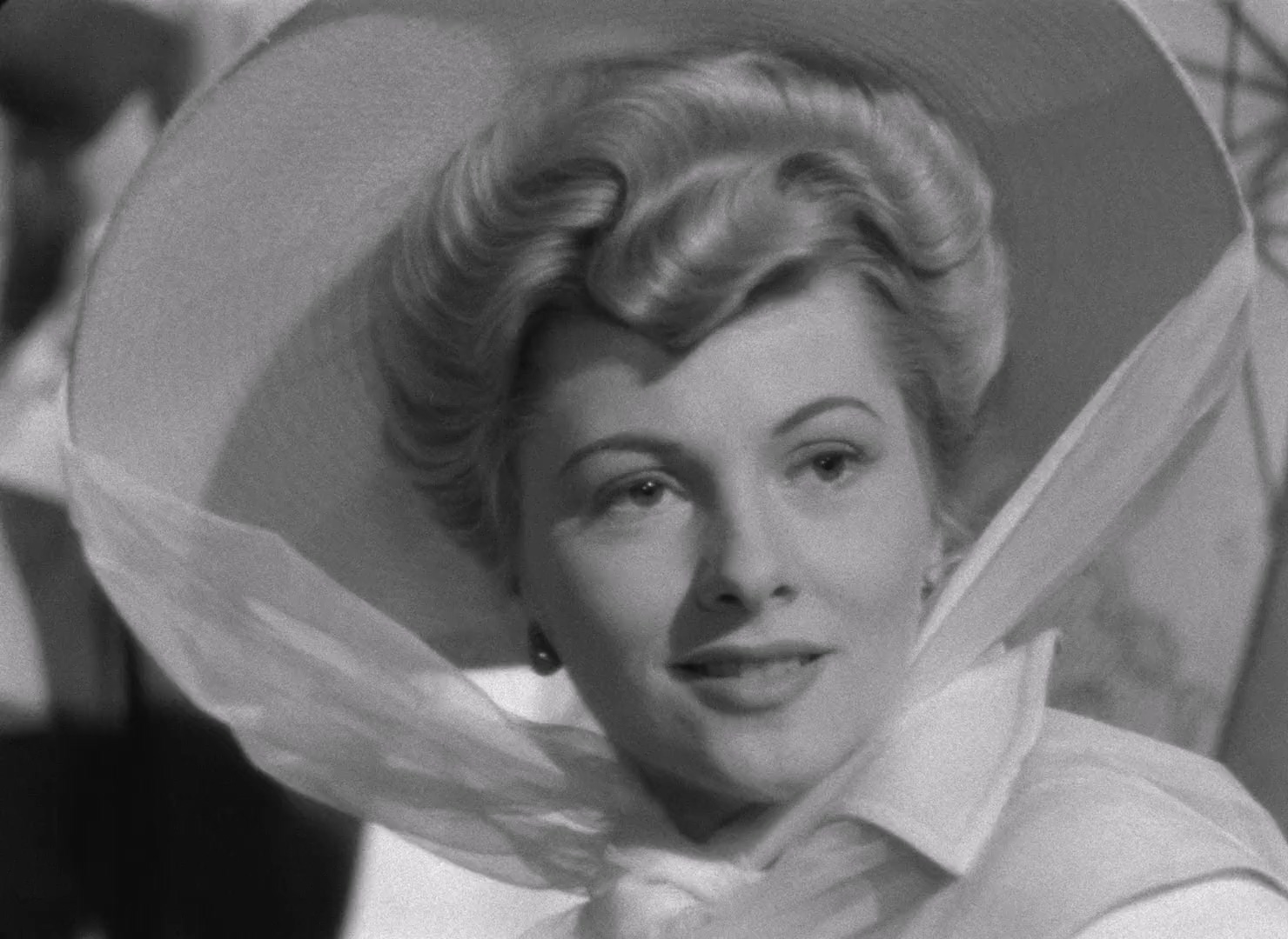 Ivy.1947.1080p.BluRay.x264.AAC-[YTS.MX]-bylh.mkv_20250524_011645.526.jpg