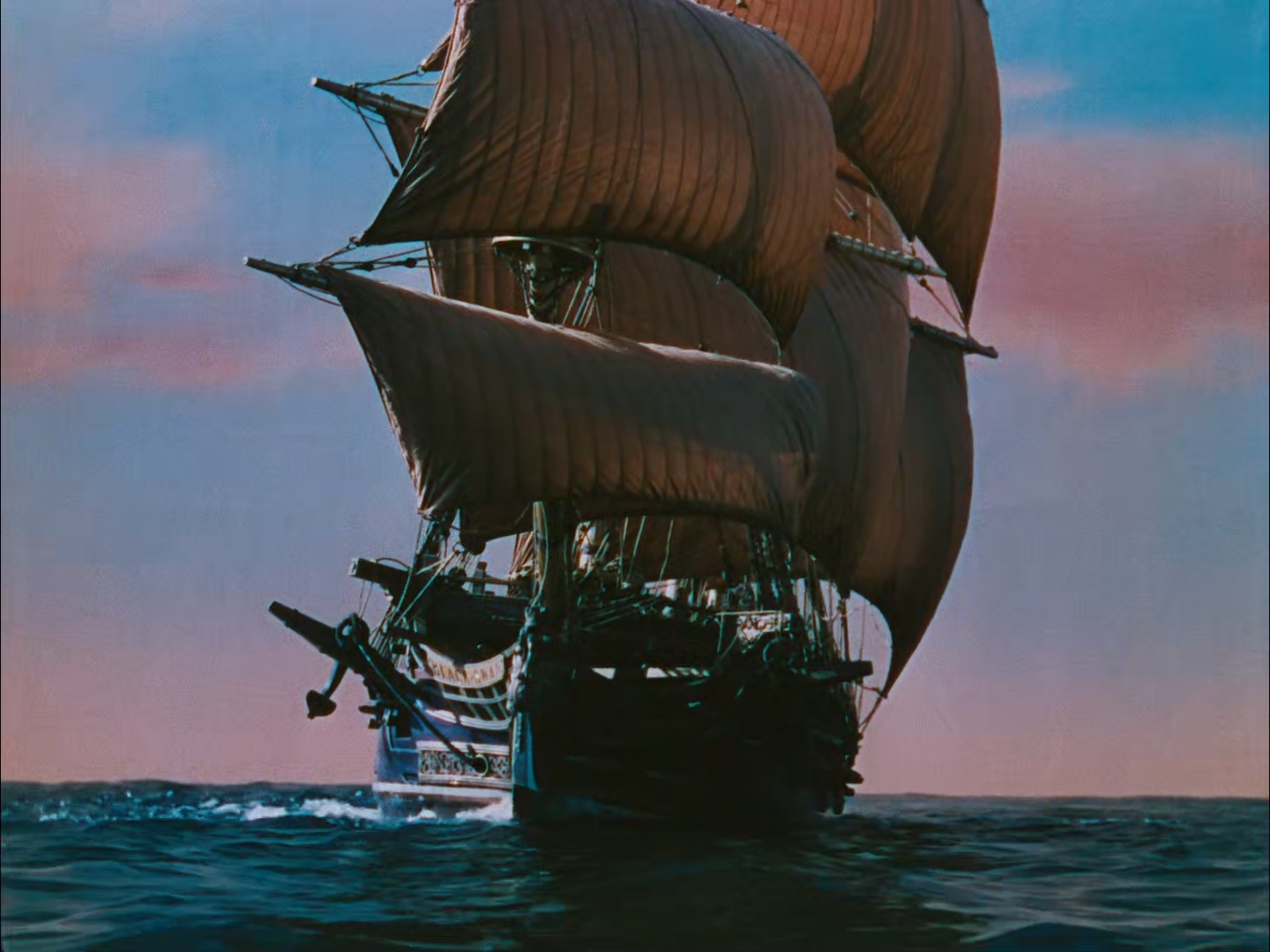 黑天鹅号的覆灭.1080p.x265.10bit.国英双语.mkv_20250603_161749.638.jpg