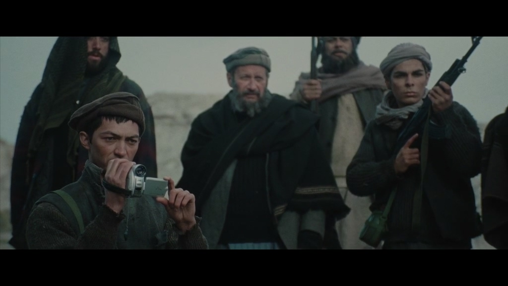 Brothers.2009.兄弟.双语字幕.HR-HDTV.AC3.1024X576.X264-人人影视.mkv_20250605_191437.968.jpg