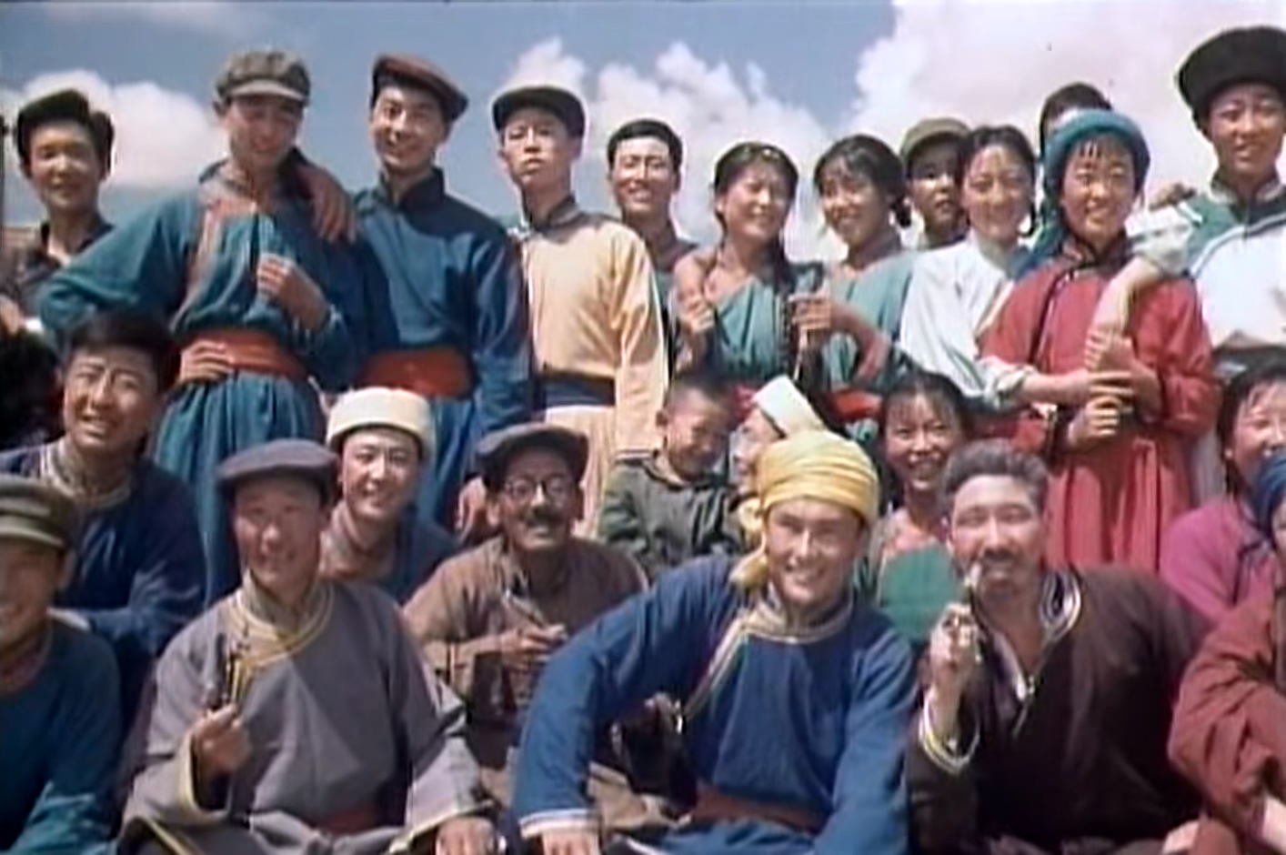 战地黄花.mkv_20250607_101957.336.jpg
