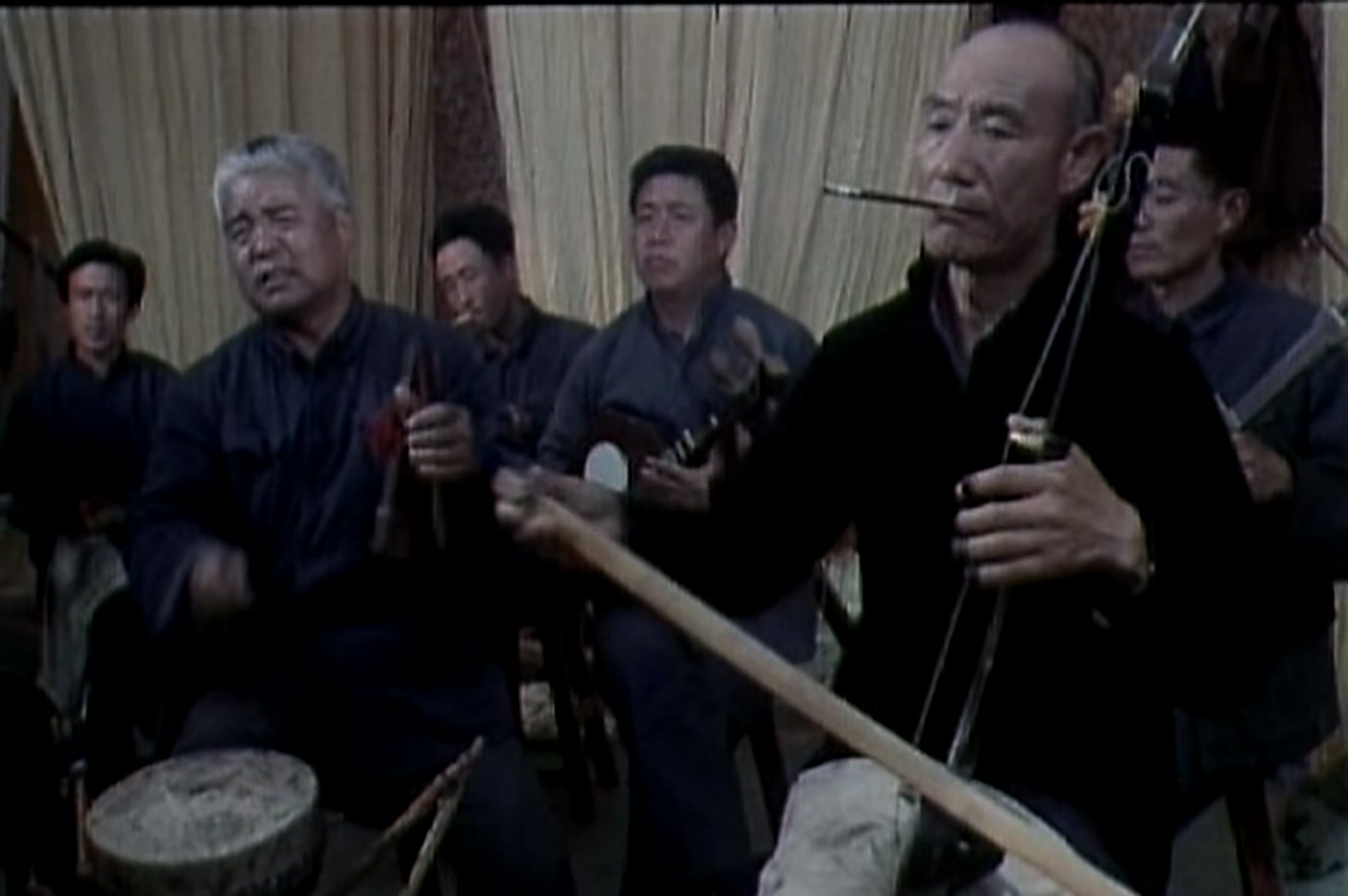 战地黄花.mkv_20250607_101952.154.jpg