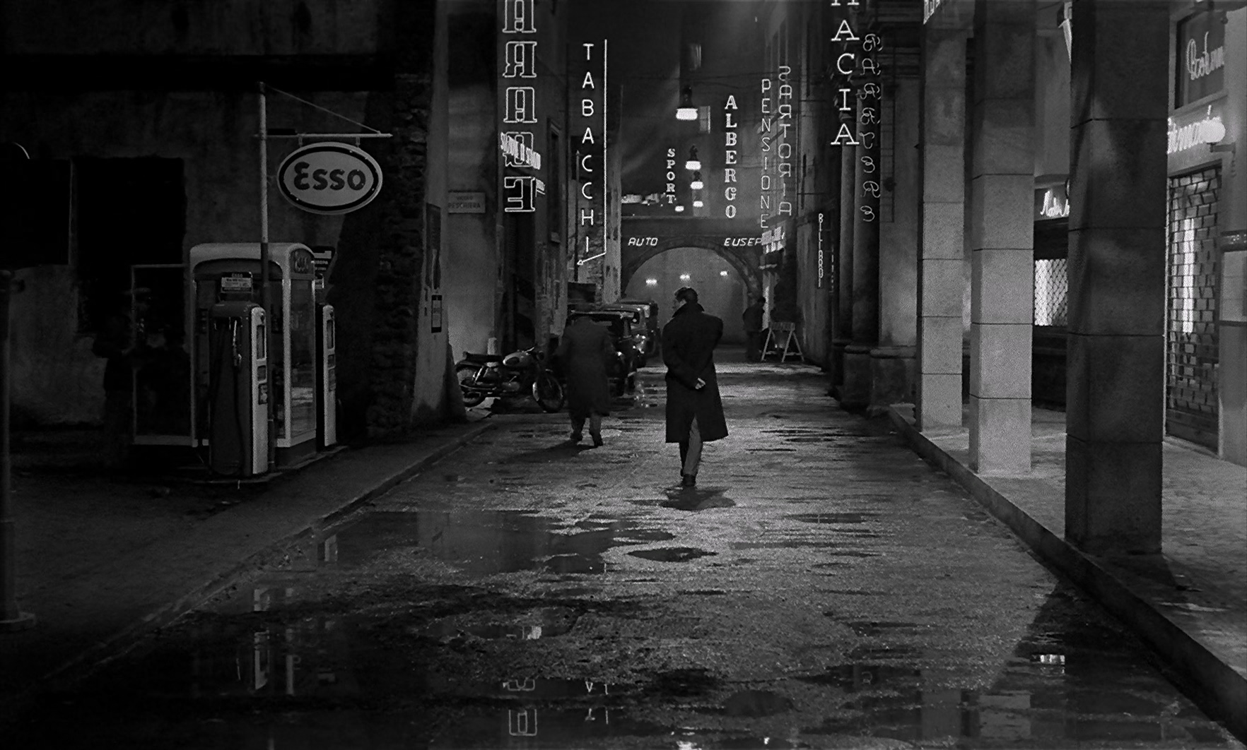白夜.Le.Notti.Bianche.1957.BluRay.1080p.DTS-HD.MA.2.0.x265.10bit-ALT.mkv_2025060.jpg