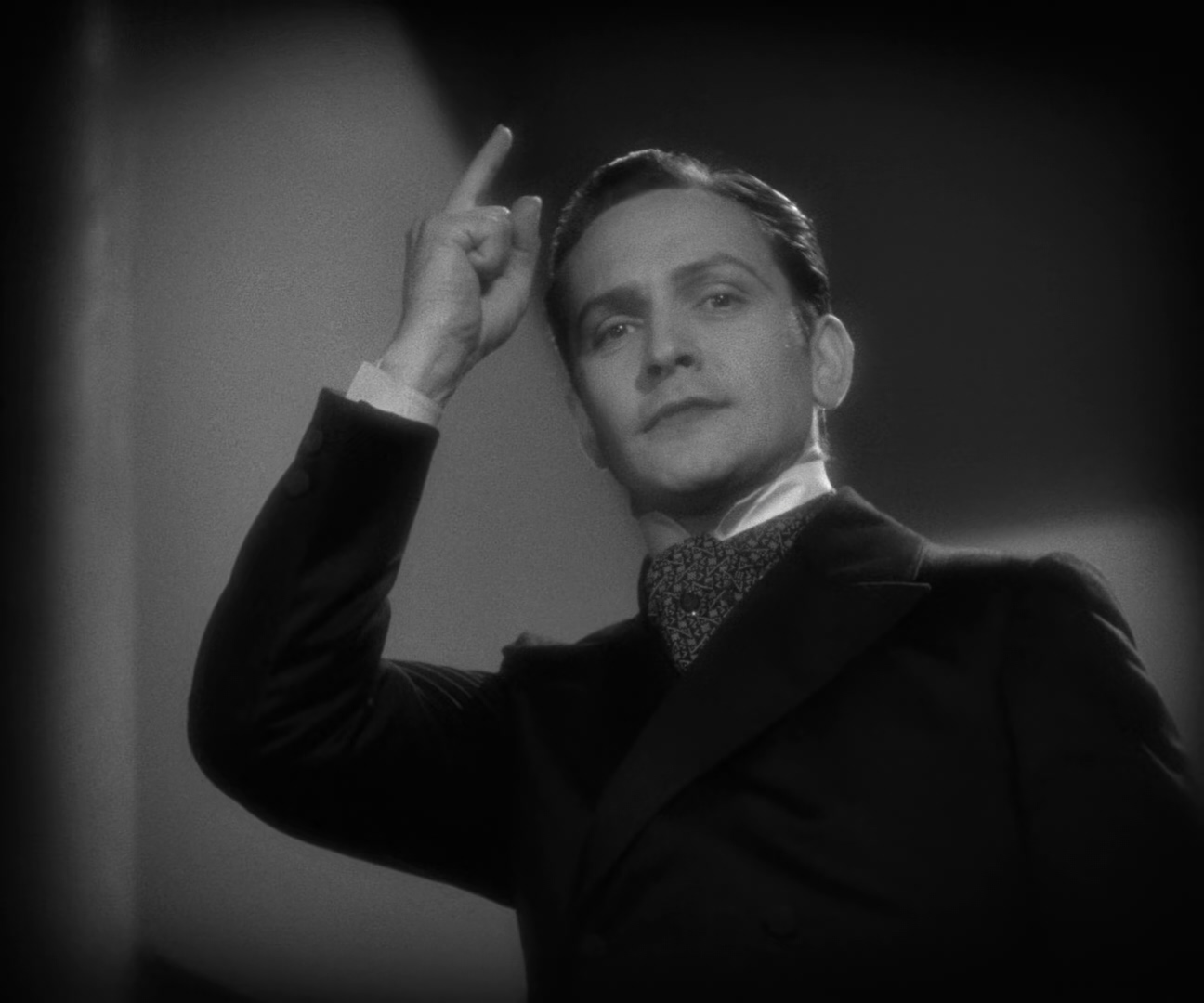 Dr.Jekyll.and.Mr.Hyde.1931.1080p.BluRay.x265-RARBG.mp4_20250617_152135.036.jpg