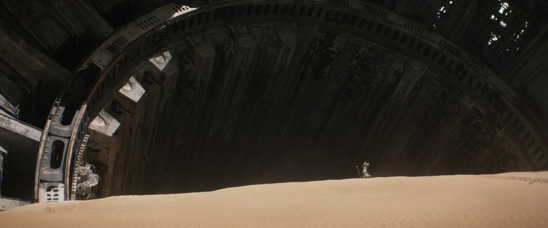 星球大战7：原力觉醒.Star.Wars.VII.The.Force.Awakens.2015.2Audio.CN.mkv_20250617_.jpg