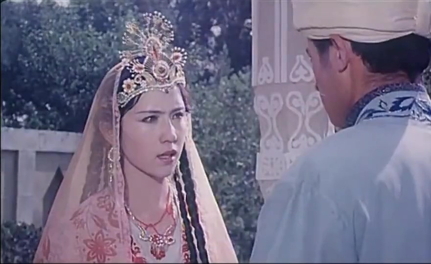 艾力甫与赛乃姆.1981.mp4_20250624_195947.643.jpg