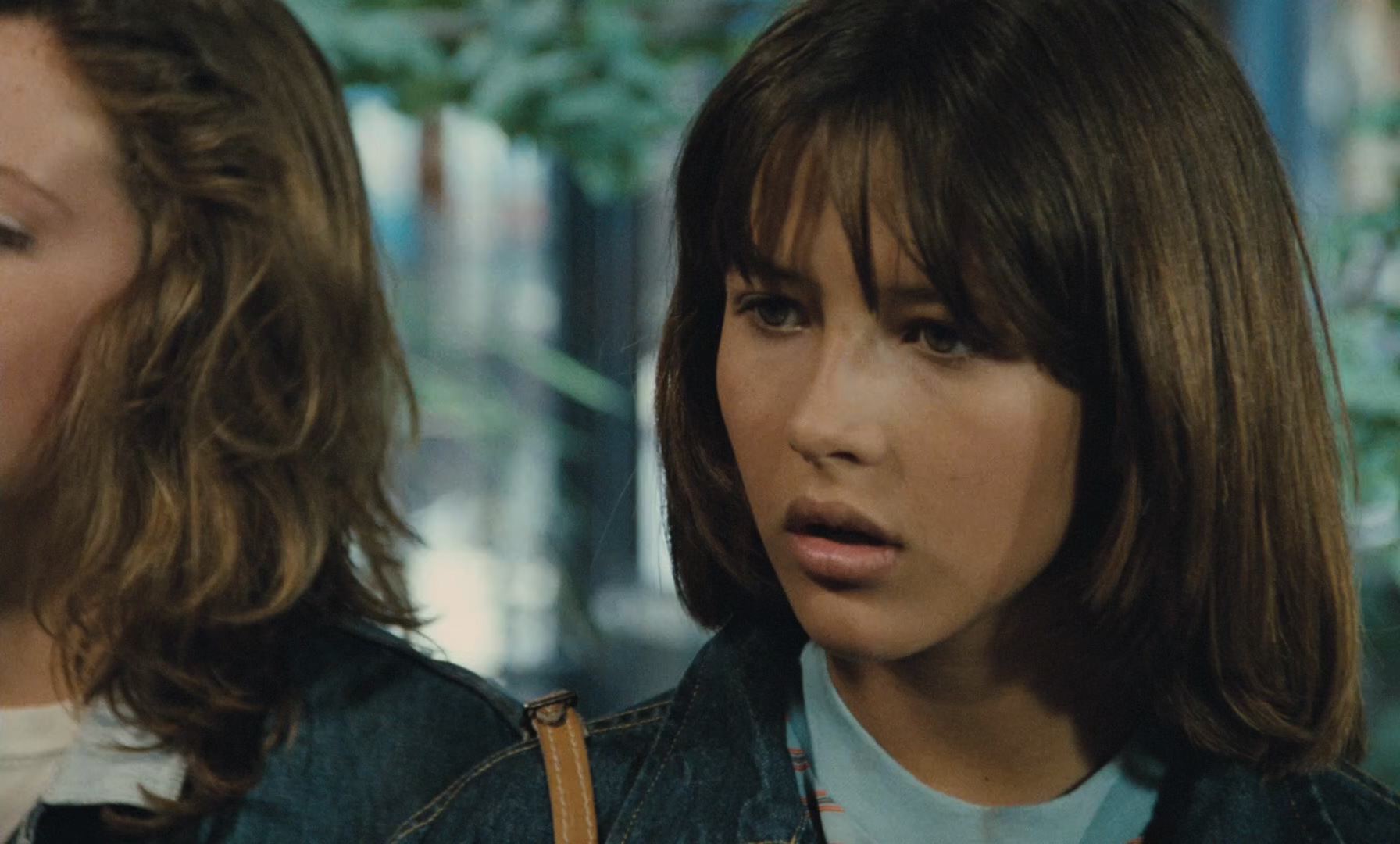 初吻2..La.Boum.2.1982.1080p.BluRay.DD2.0.2Audio.x265-10bit.mkv_20250629_091649.509.jpg