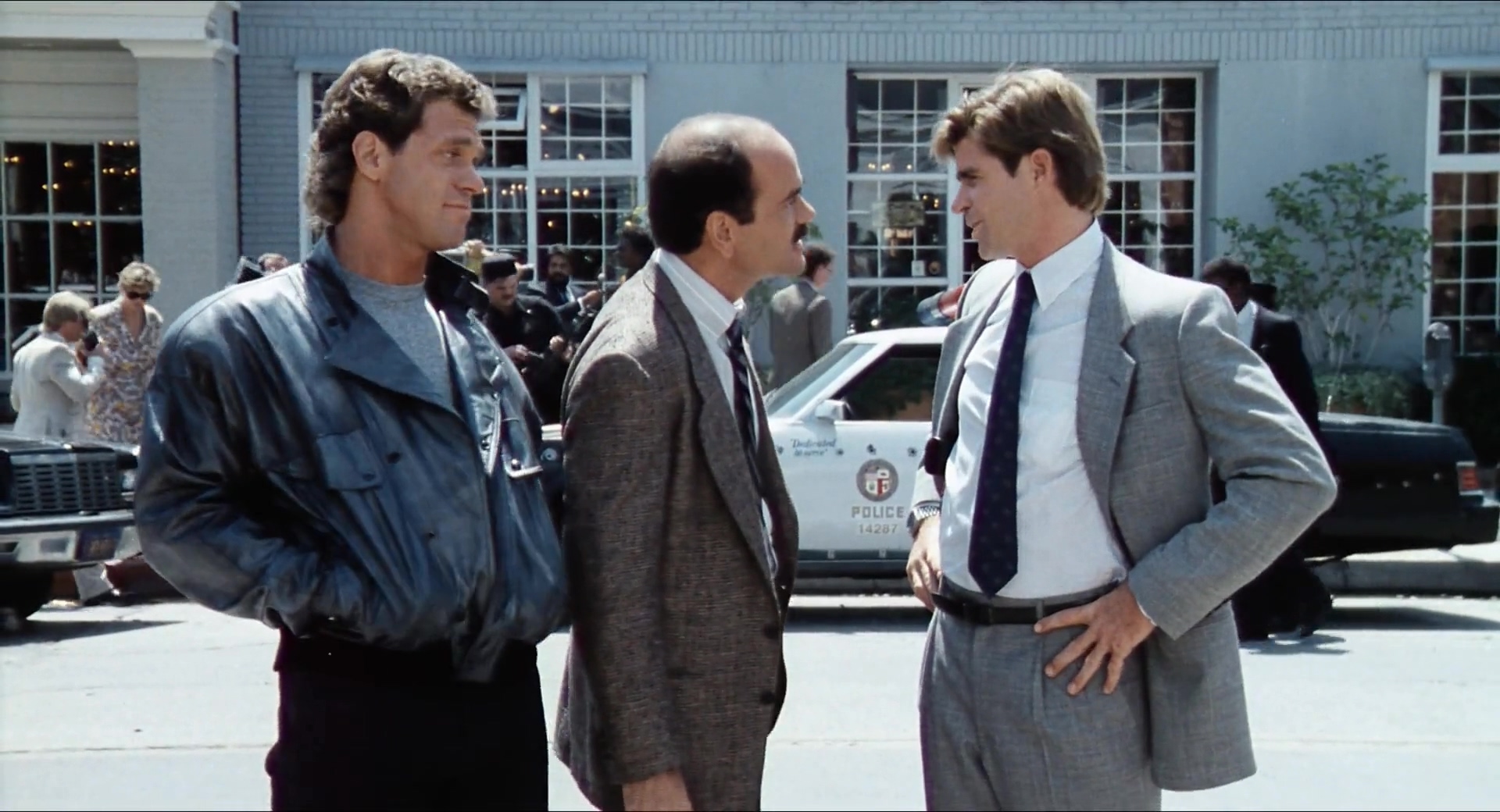 丧尸特警.Dead.Heat.1988.CN.mkv_20250703_210905.493.jpg