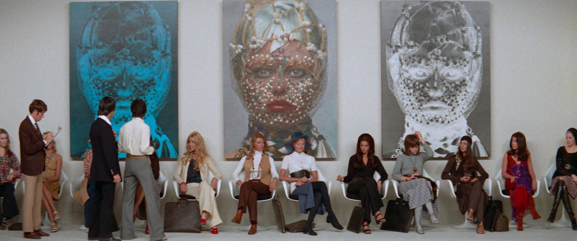 Klute.1971.1080p.Criterion.Collection.BluRay.LPCM.1.0.x265.10bit-DreamHD.mkv_202.jpg