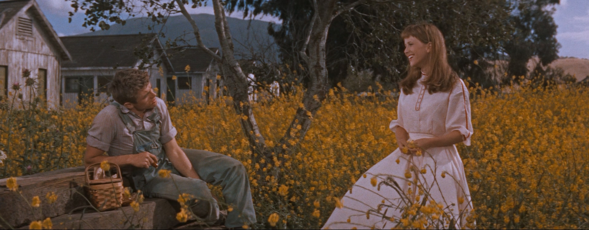 East.of.Eden.1955.1080p.BluRay.x265.10bit.DTS.2Audio-SONYHD.mkv_20250705_084733.230.jpg