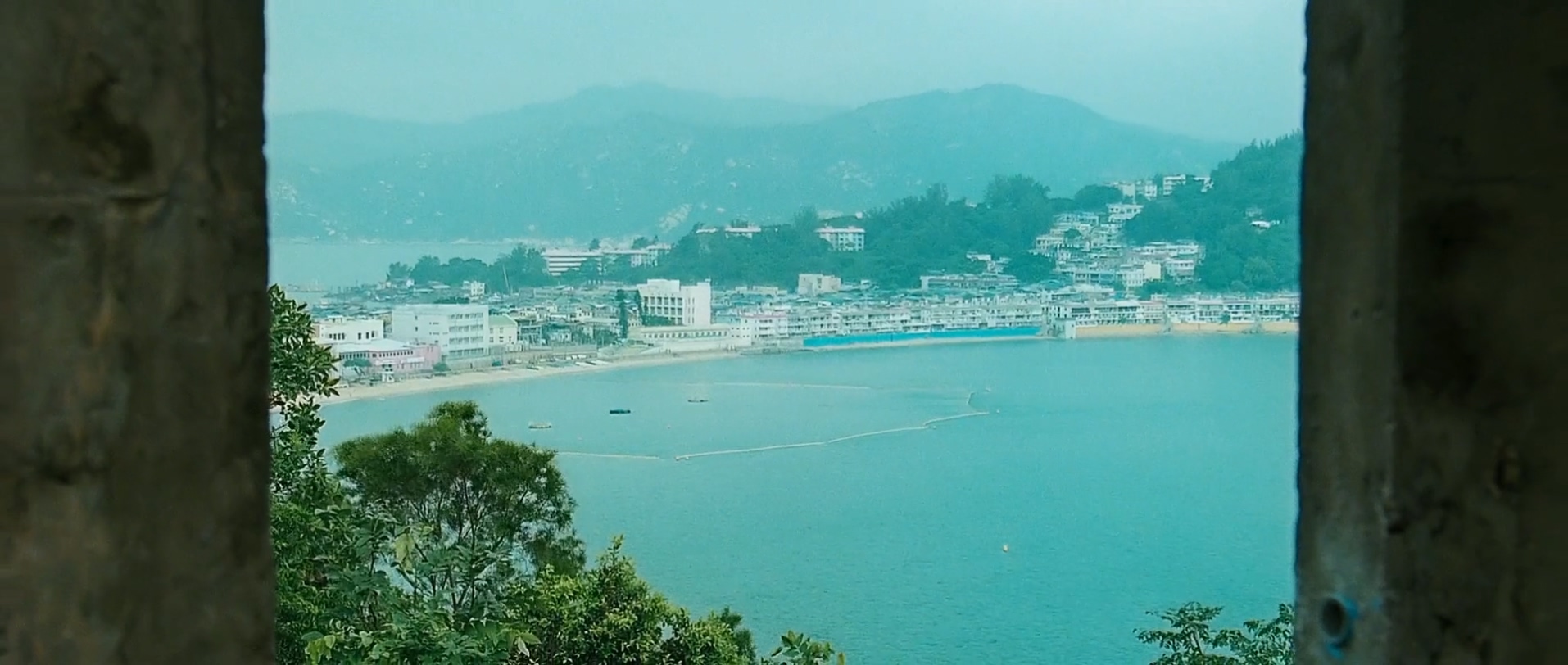 出水芙蓉.The.Fantastic.Water.Babes.2010.CHINESE.1080p.BluRay.H264.AAC.2audio-VXT.jpg