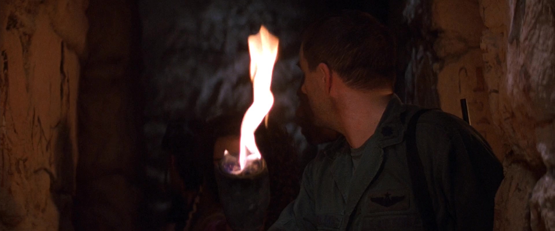 星际之门.Stargate.1994.2Audio.CN.mkv_20250707_124006.020.jpg