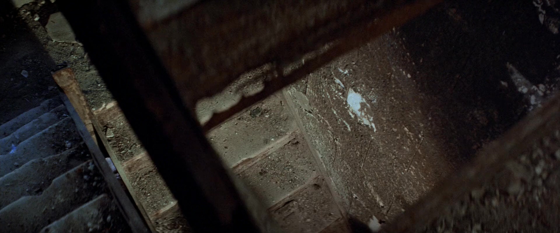狼人就在你身边.Wolfen.1981.CNSC.mkv_20250717_134201.528.jpg