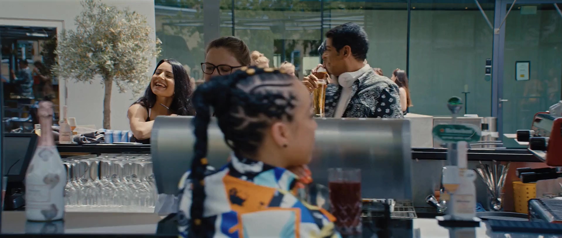 萨霍.Saaho.2019.CN.mkv_20250729_093951.723.jpg