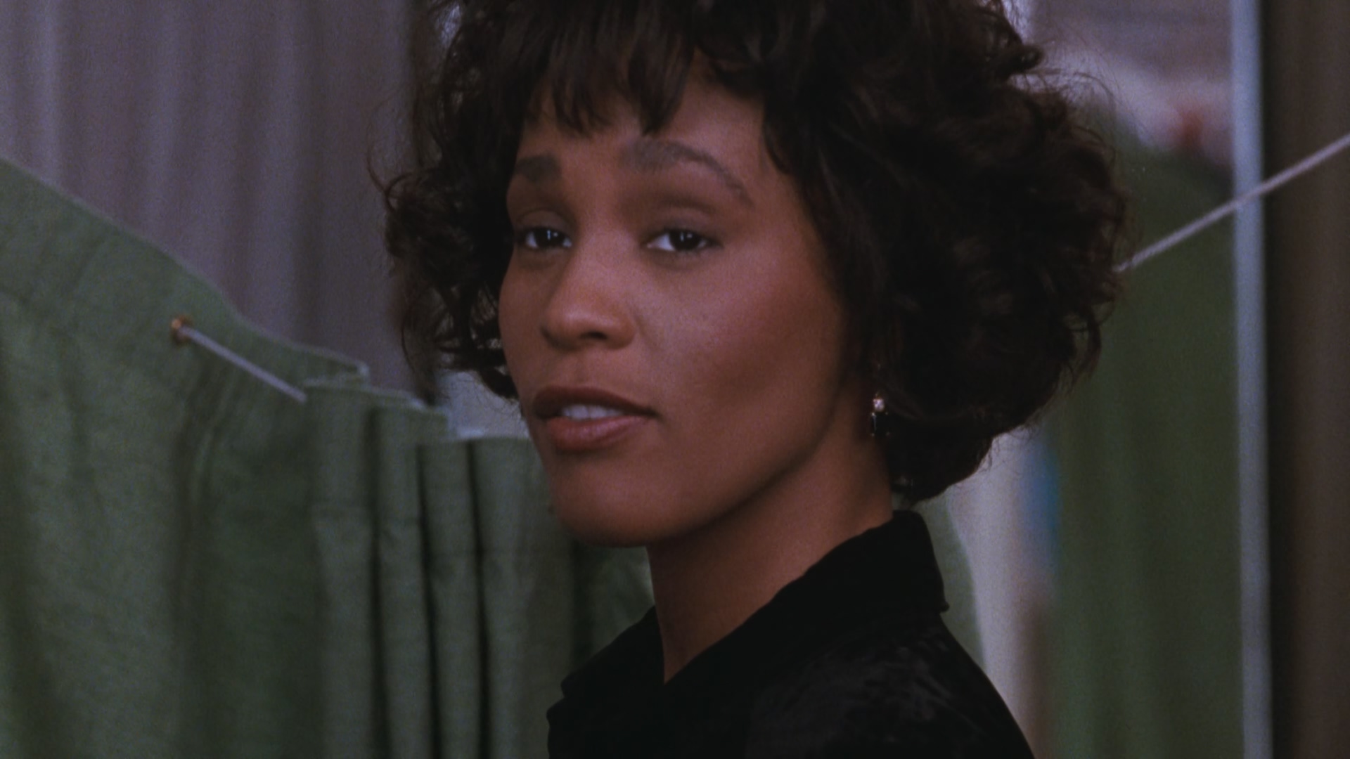 The.Bodyguard.1992.1080p.BluRay.x265.10bit.DTS-QuickIO.mkv_20250804_135056.310.jpg