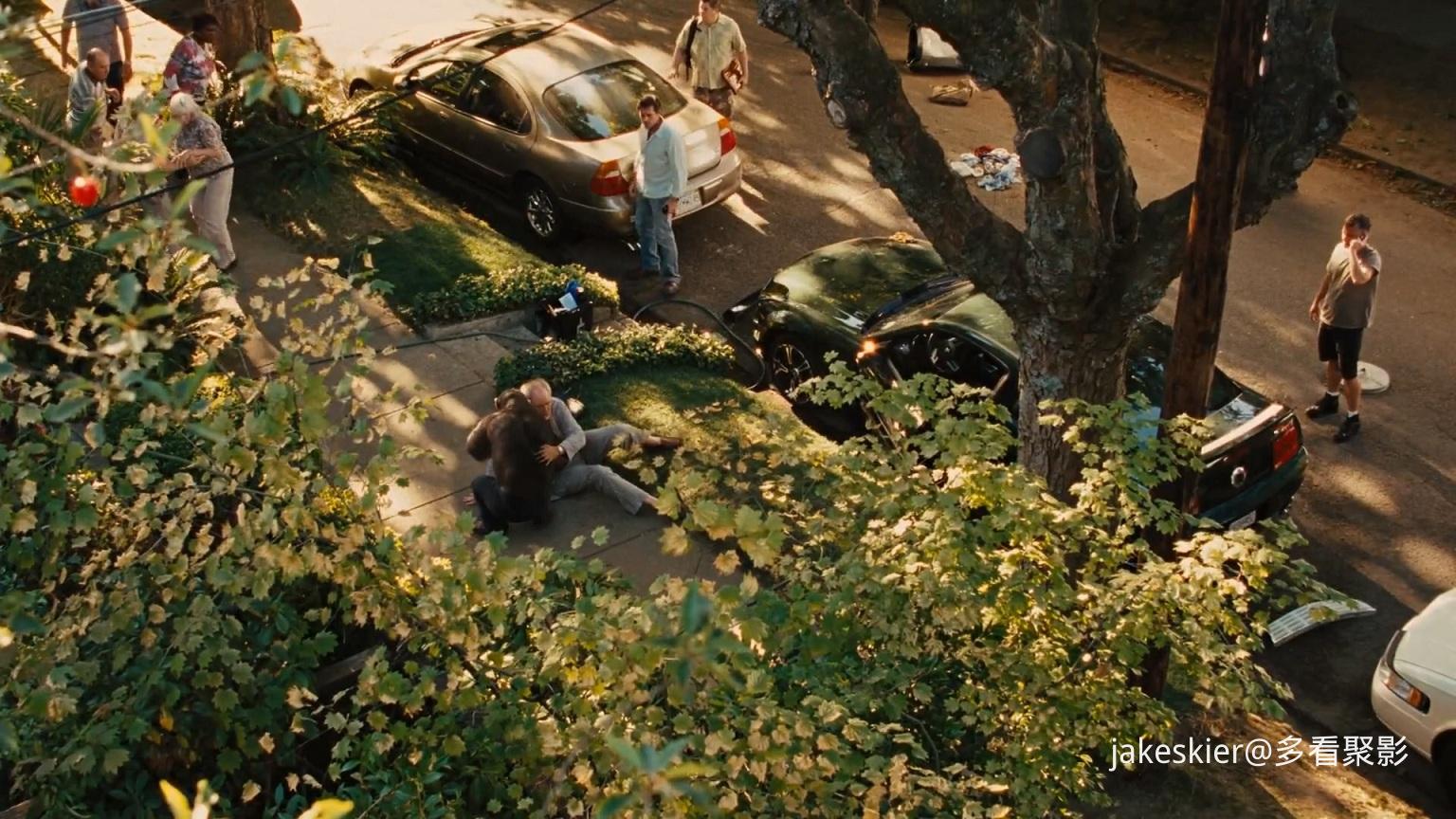 2011.猩球崛起(满屏版105分钟).1080P.上译英特效对应中字.mkv_20250815_233906.872.jpg
