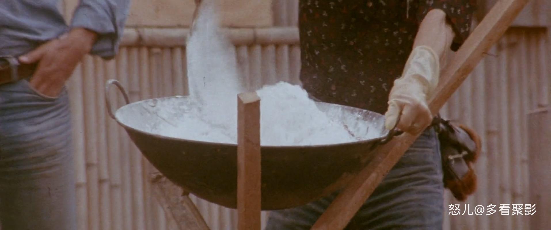人蛇大战.Calamity.Of.Snakes.1982.1080p.BluRay.x264.AAC.2audio.mkv_20250824_110114.002.jpg