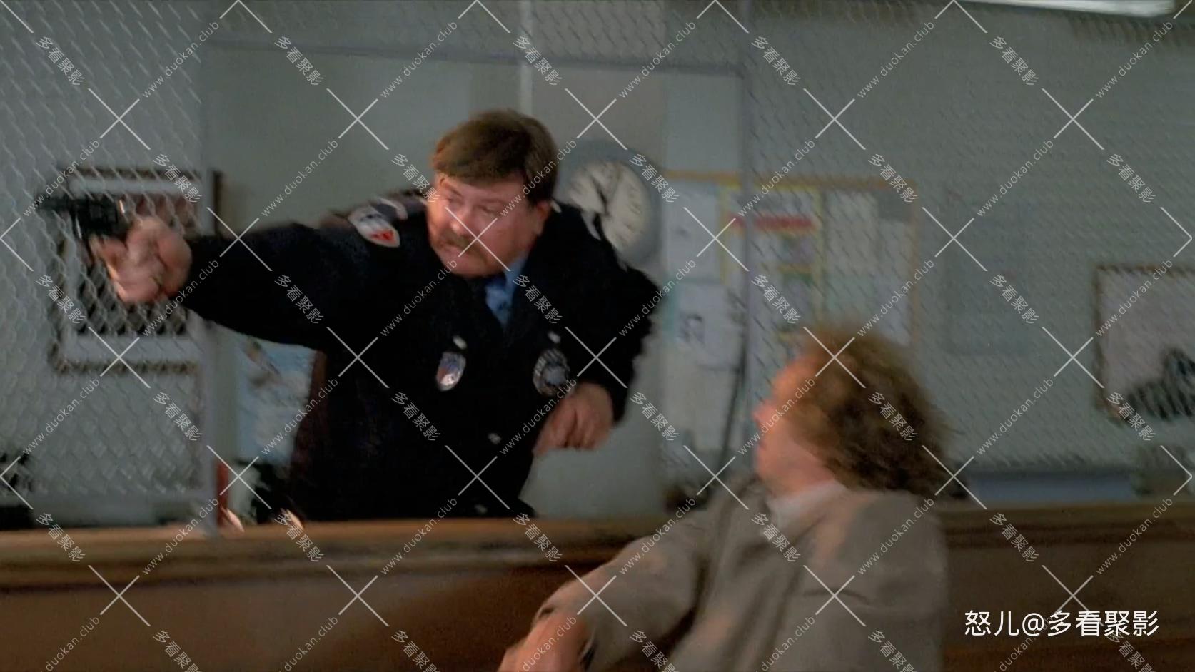 难兄难弟.Les.Fugitifs.1986.1080p.BRRip.x264.2audio-SILI.mkv_20251007_112737.183.jpg