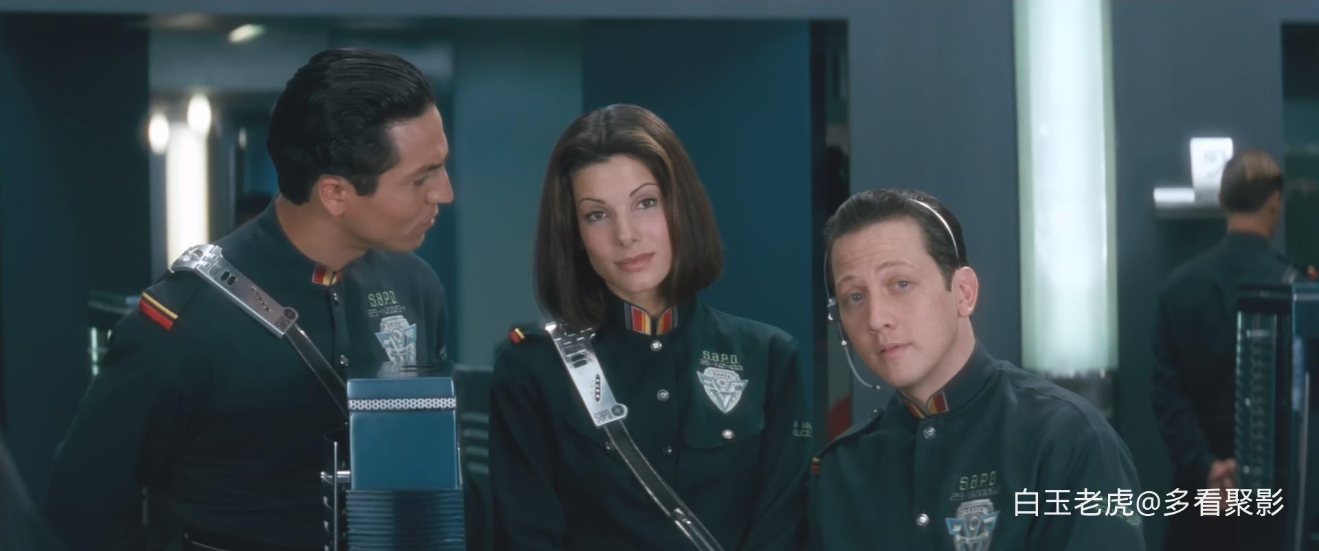 越空狂龙.Demolition.Man.1993.BluRay.1080p.DTS-HD.MA.5.1.3.Audio.x265.10bit-Dream.jpg