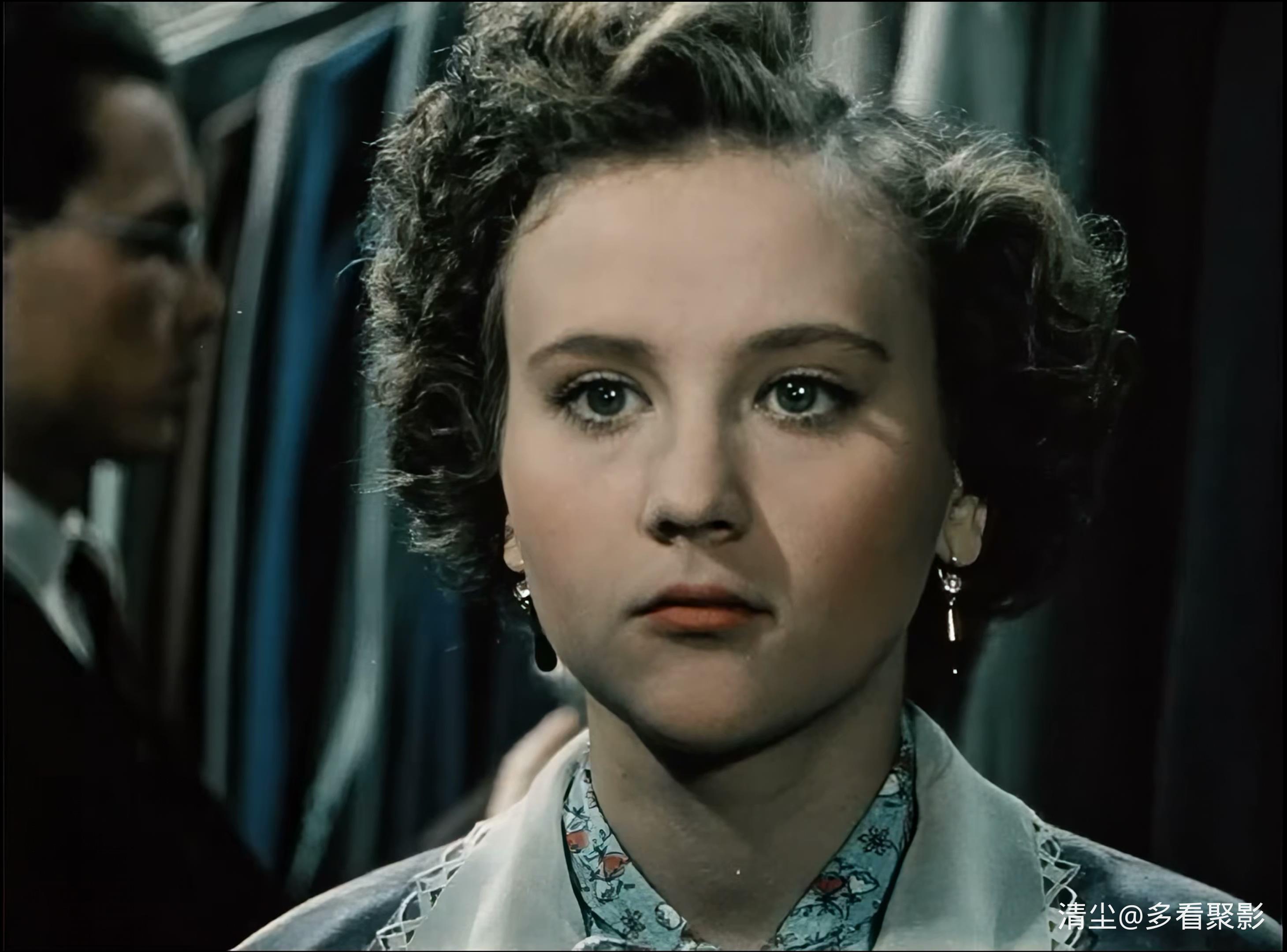 1956 百货商店的秘密 За витриной универмага.mkv_20260430_141454.180.jpg