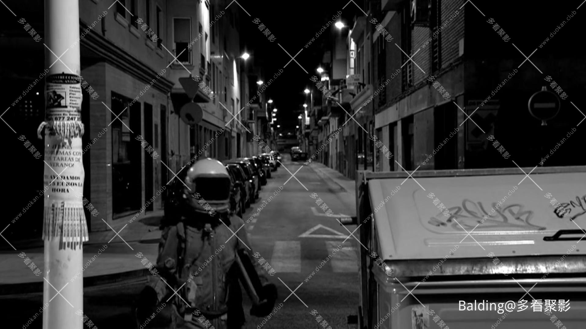 Protopartículas.2013.1080p.CAN.BluRay.EN-SUBBED.10bit.x265.AAC2.0-Balding-0001.jpg