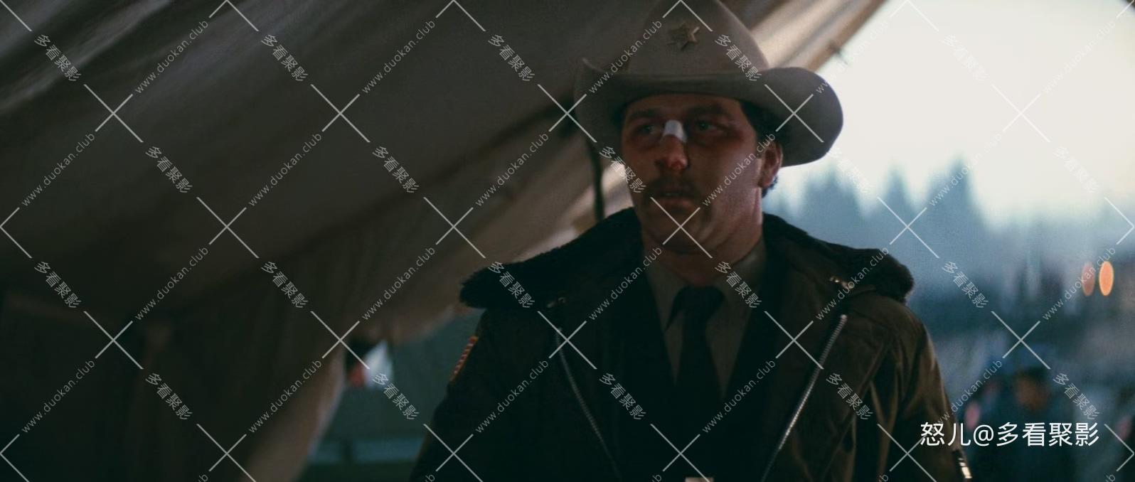 第一滴血1.Rambo.First.Blood.1982.REMASTERED.1080p.BluRay.x265.6audio-RARBG特效字.jpg