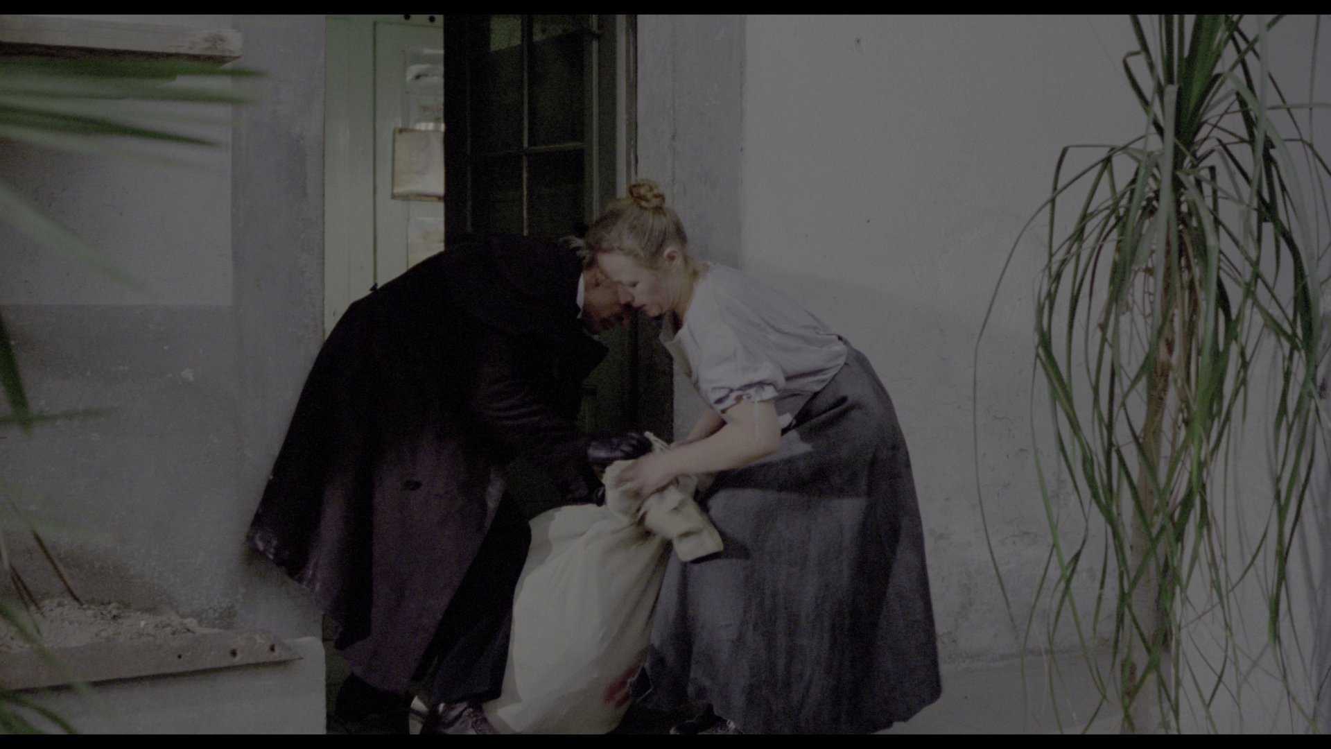 开膛手杰克 (1976) [tmdb=39567].mkv_000839.917.png
