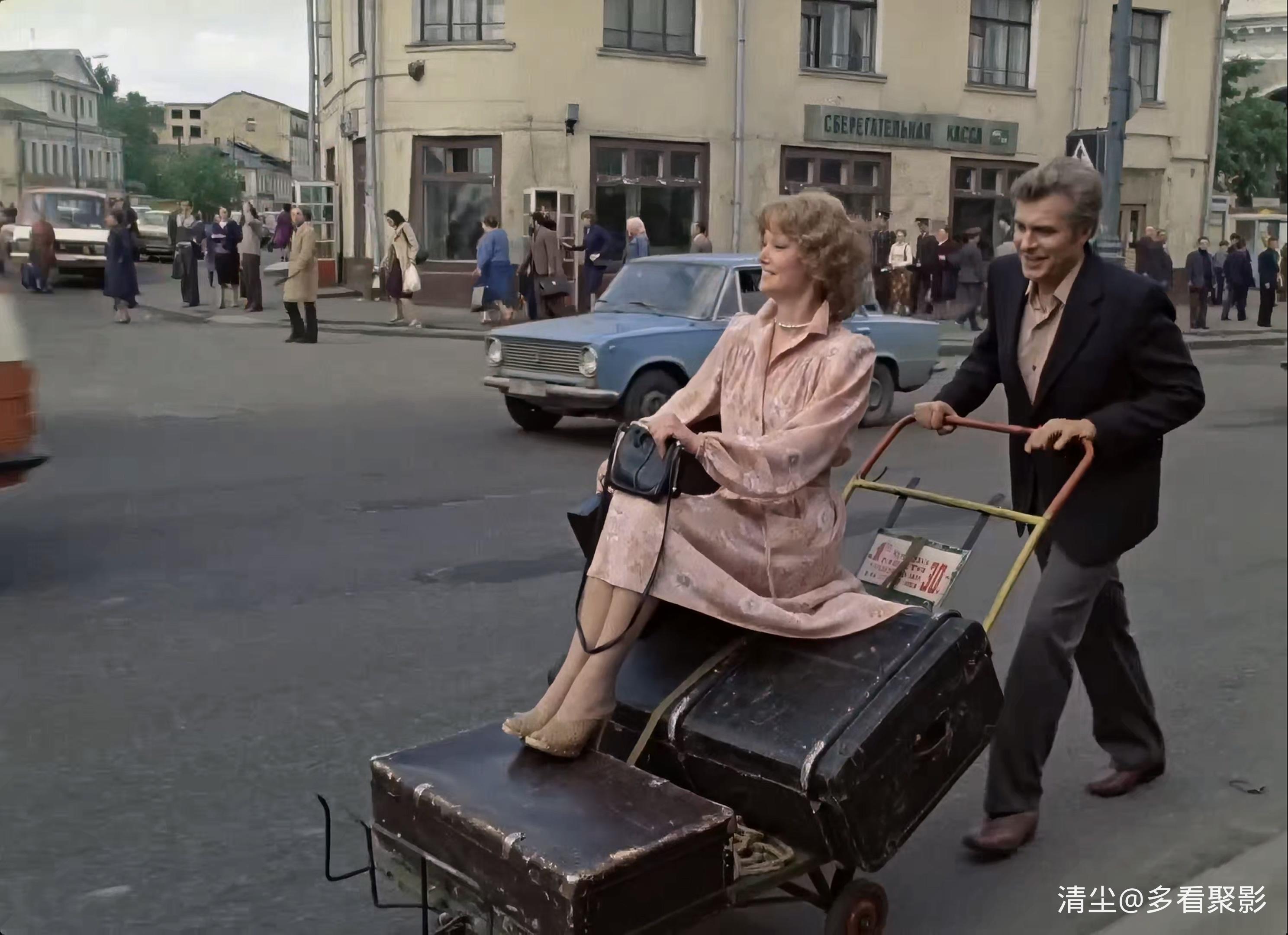 1983 两个人的车站 4K.mkv_20260528_141009.138.jpg