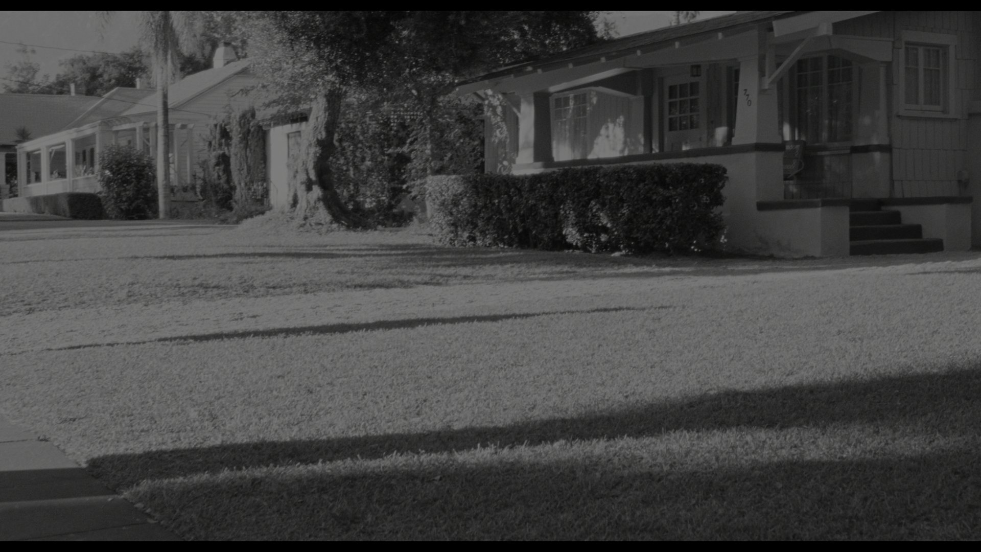 缺席的人 (2001) [tmdb=10778].mkv_000415.380.png
