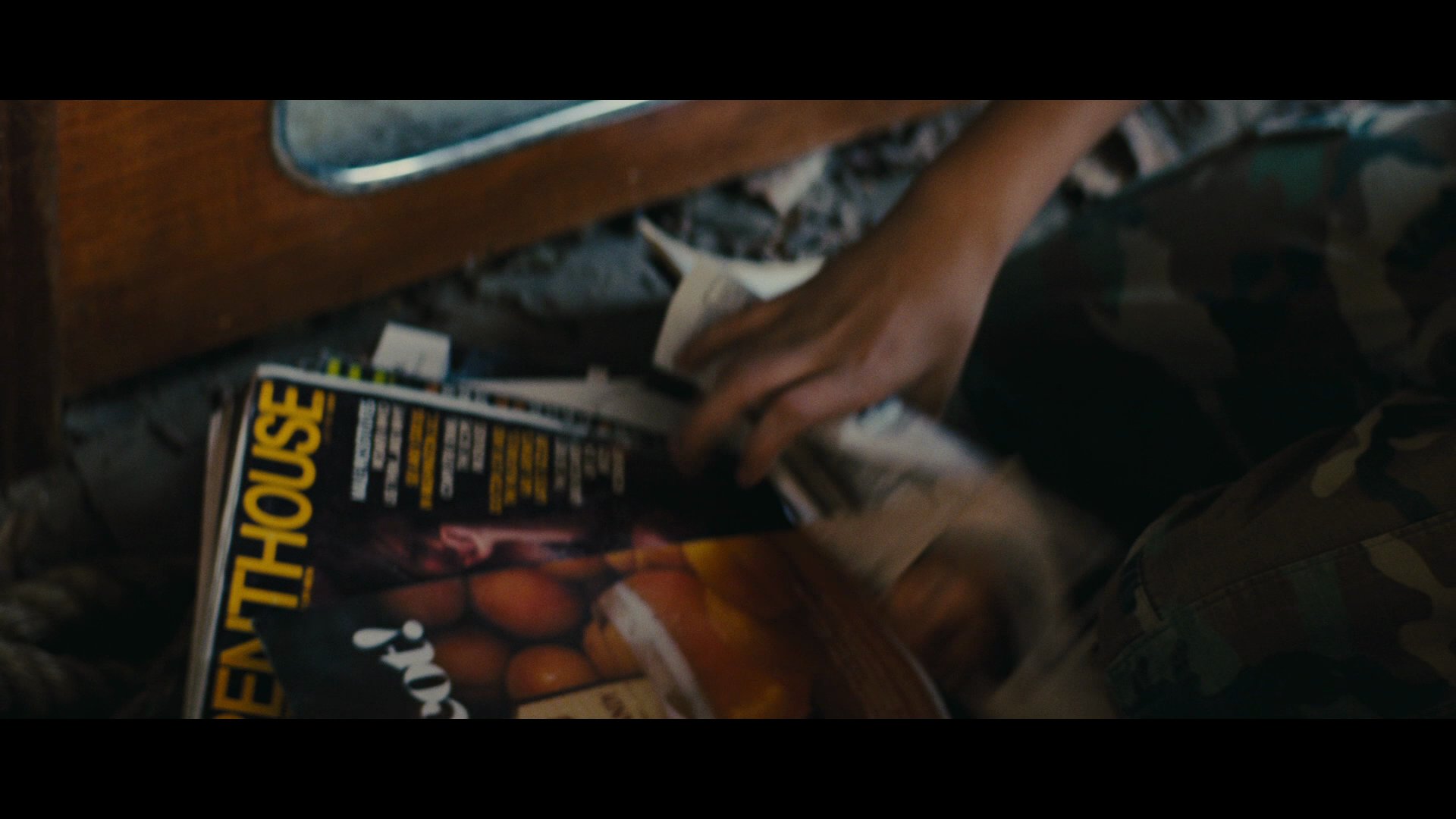 污泥 (2013) [tmdb=103731].mkv_000641.025.png